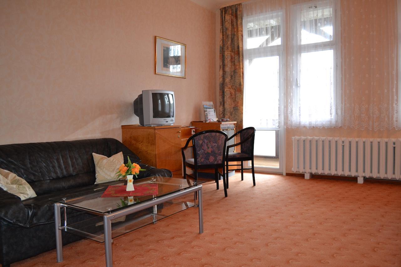Hotel Weisser Hirsch Schwarzburg Pokoj fotografie